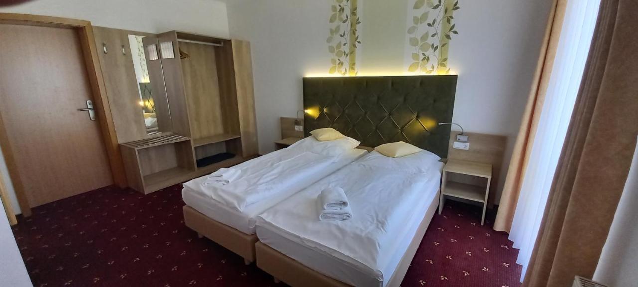 Kraeuterhotel & Restaurant Heidejaeger Mulmshorn Luaran gambar