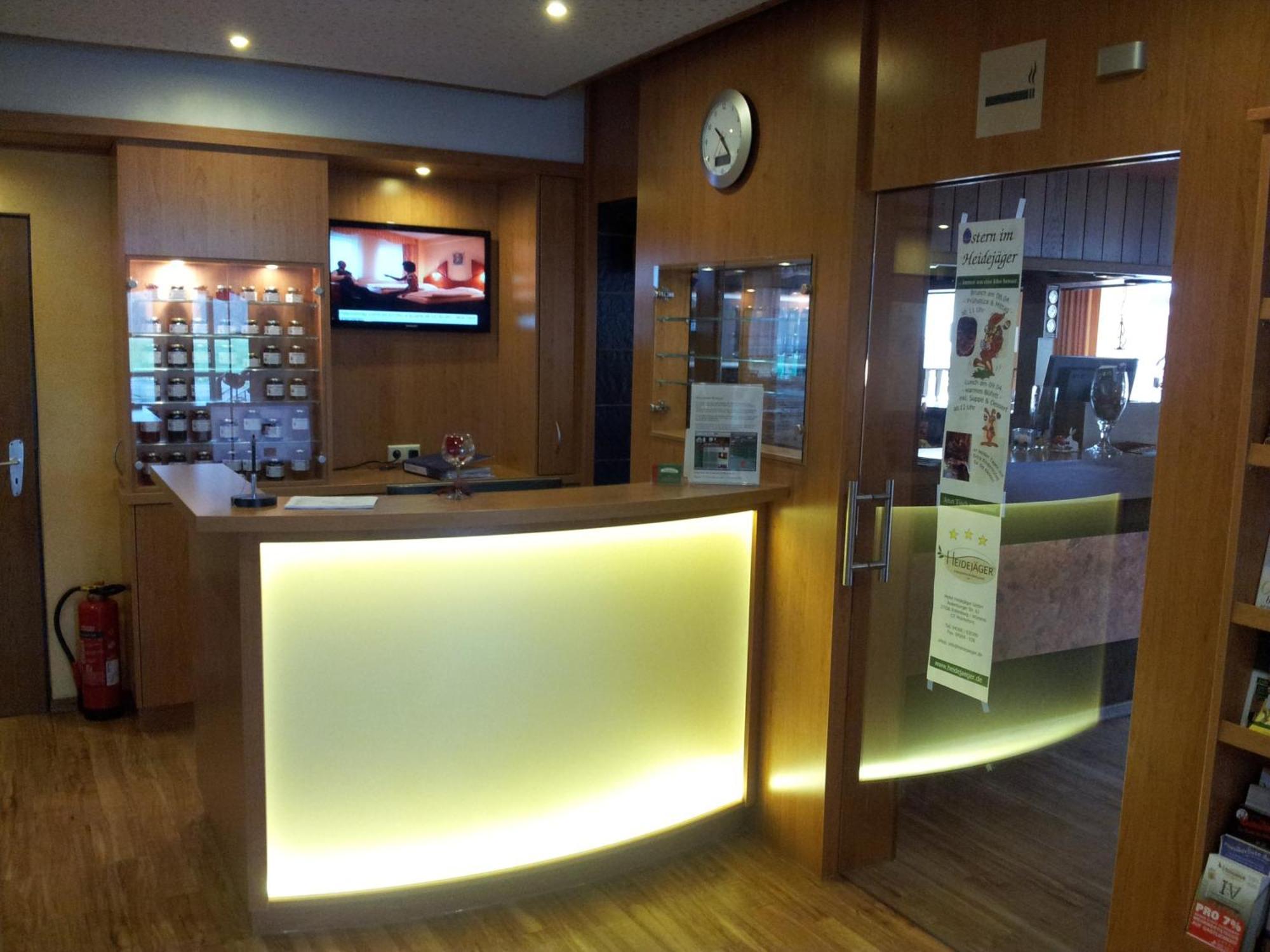 Kraeuterhotel & Restaurant Heidejaeger Mulmshorn Luaran gambar