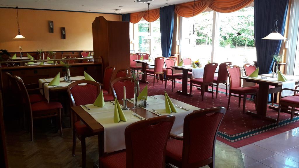 Kraeuterhotel & Restaurant Heidejaeger Mulmshorn Luaran gambar