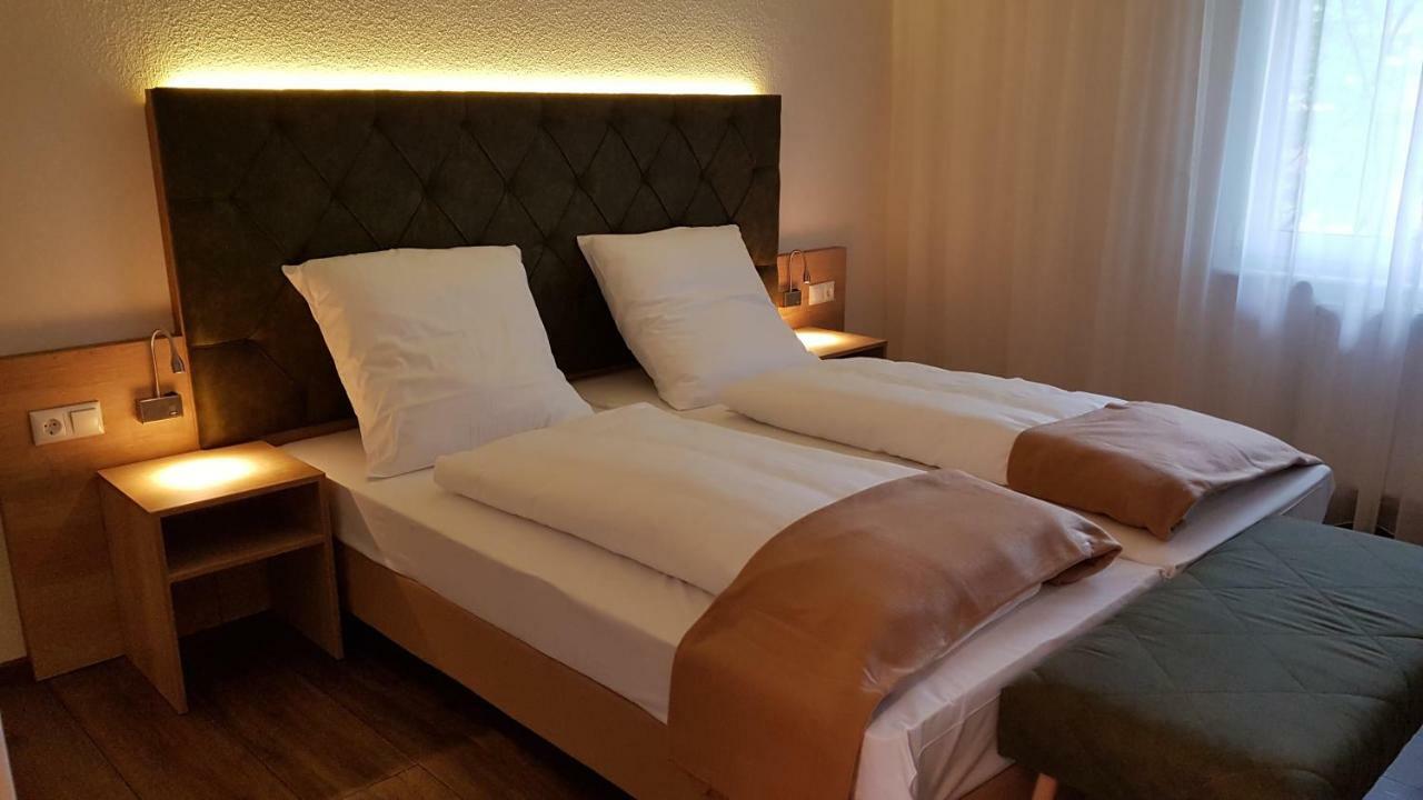 Kraeuterhotel & Restaurant Heidejaeger Mulmshorn Luaran gambar